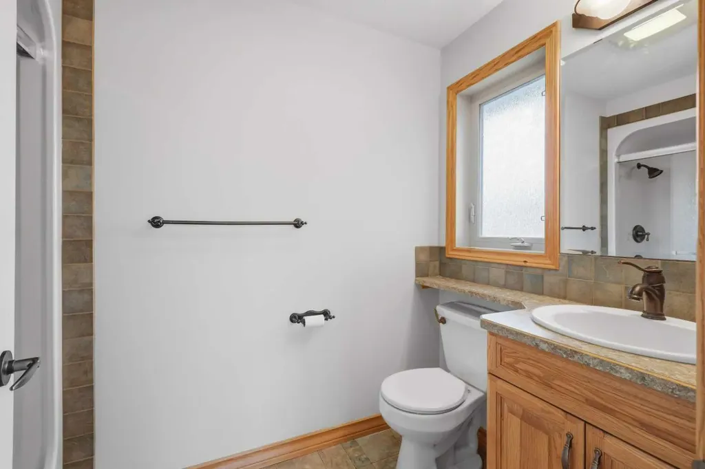 30 Lawson Close Red Deer AB T4R 0H4