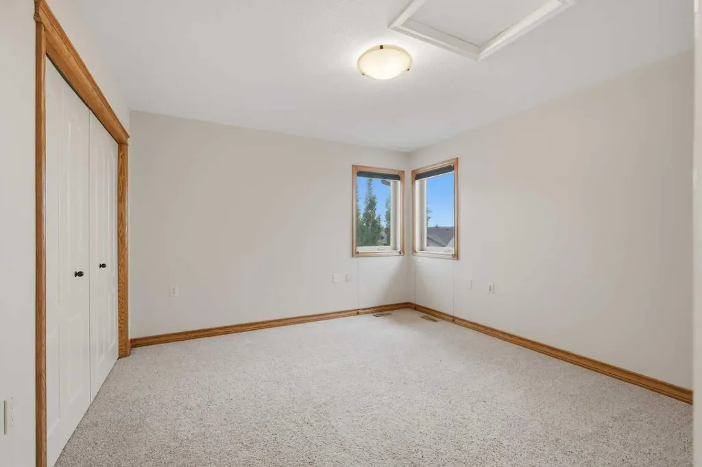 30 Lawson Close Red Deer AB T4R 0H4
