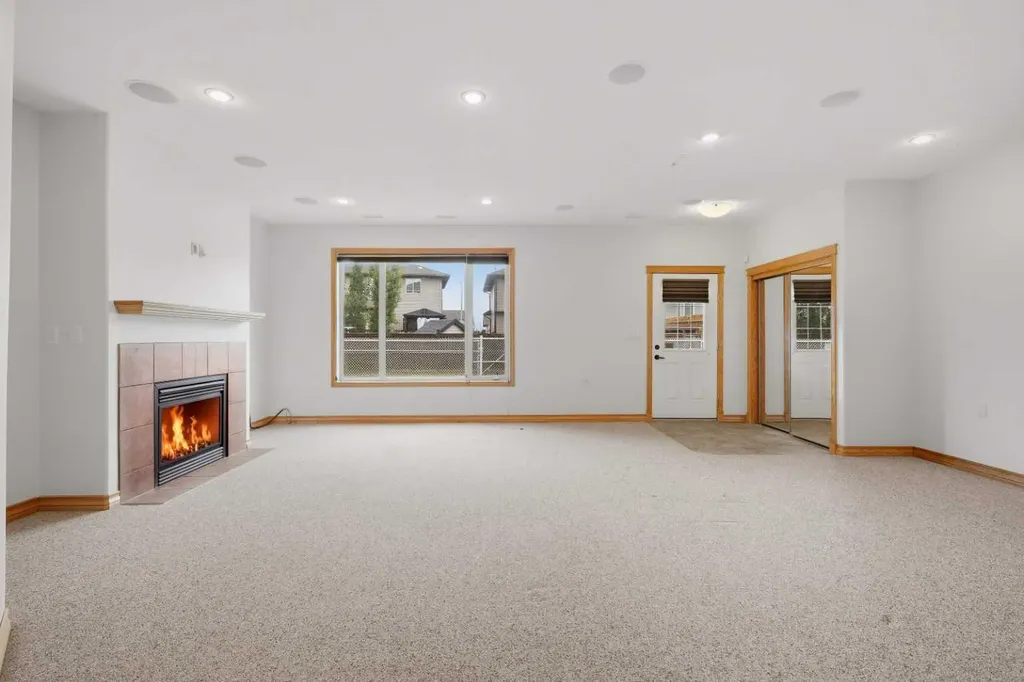 30 Lawson Close Red Deer AB T4R 0H4