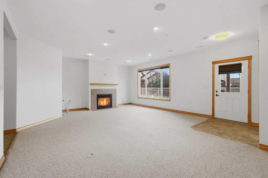 30 Lawson Close Red Deer AB T4R 0H4