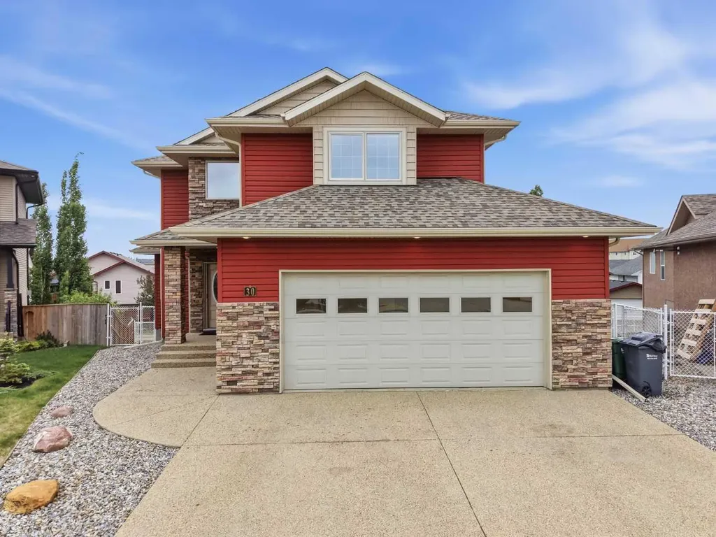 30 Lawson Close Red Deer AB T4R 0H4