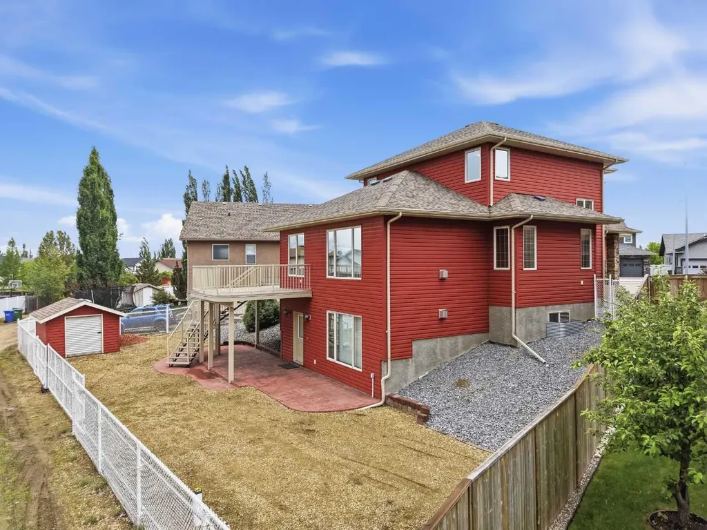 30 Lawson Close Red Deer AB T4R 0H4