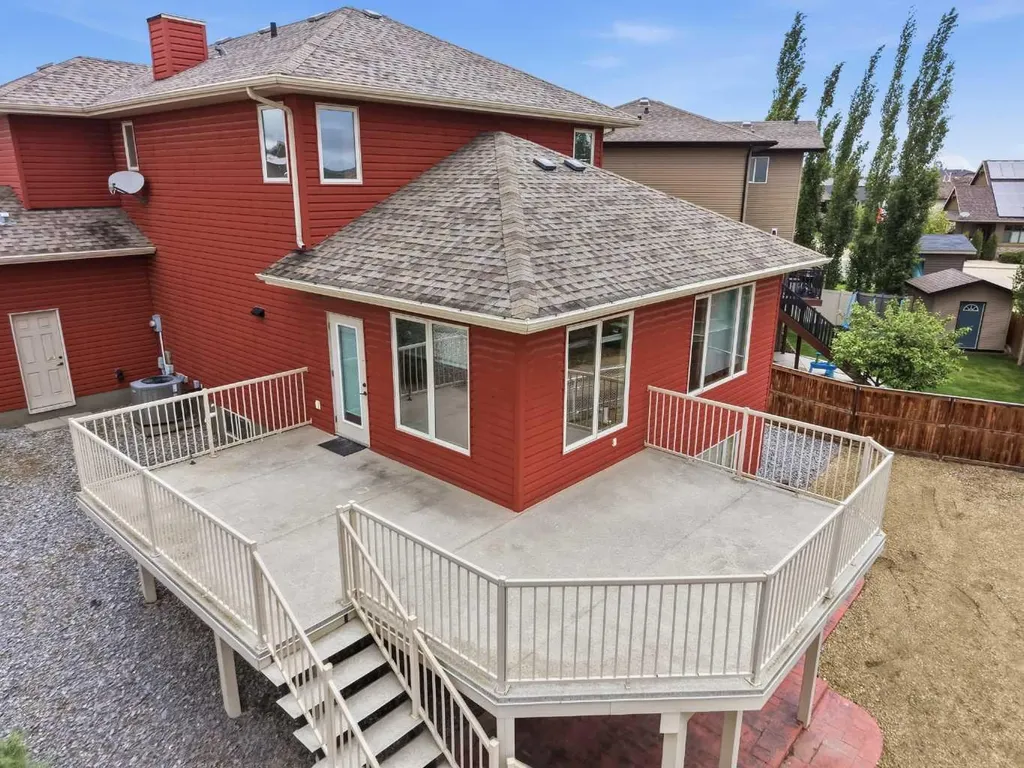 30 Lawson Close Red Deer AB T4R 0H4
