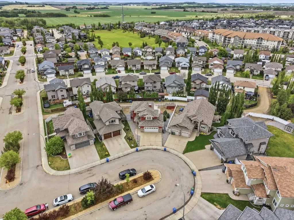 30 Lawson Close Red Deer AB T4R 0H4