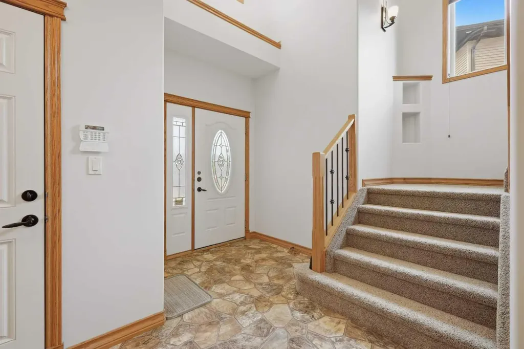30 Lawson Close Red Deer AB T4R 0H4