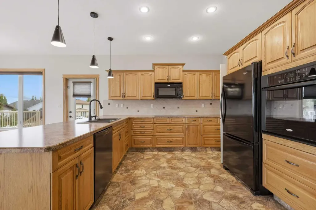 30 Lawson Close Red Deer AB T4R 0H4