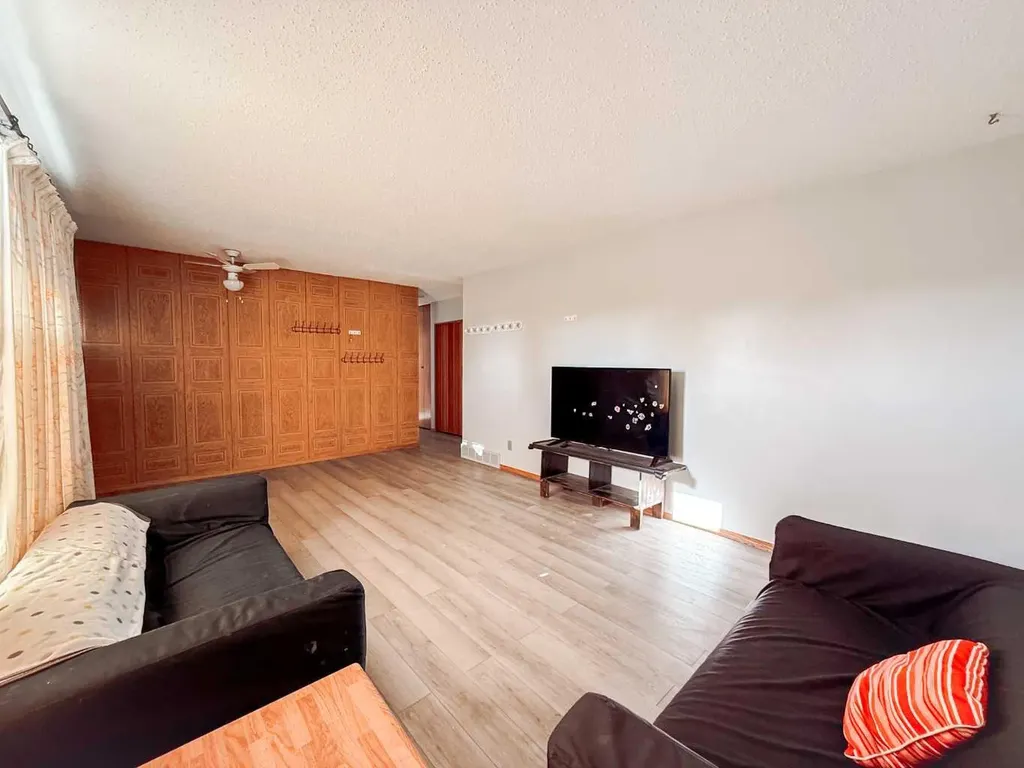 4603 54 Street Rycroft AB T0H 3A0