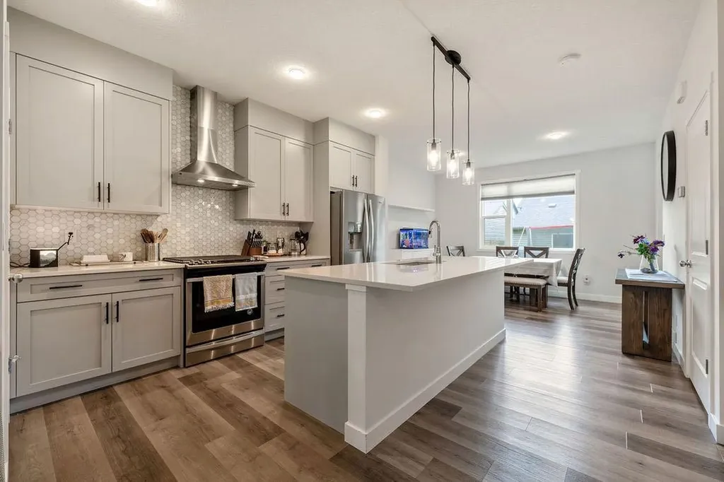 163 Highview Gate SE Airdrie AB T4A 3L6