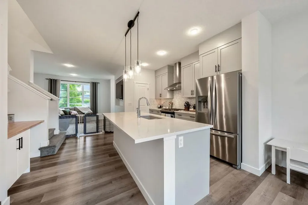 163 Highview Gate SE Airdrie AB T4A 3L6