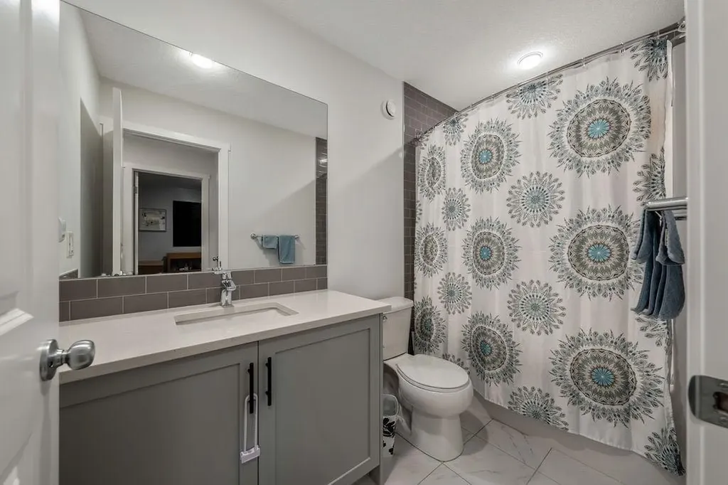 163 Highview Gate SE Airdrie AB T4A 3L6