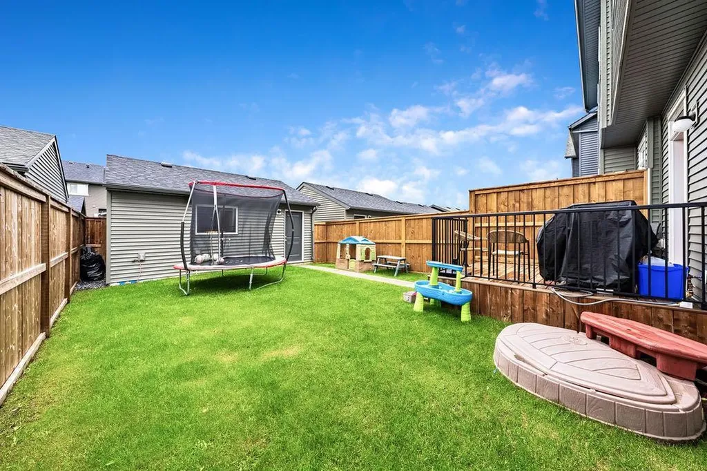 163 Highview Gate SE Airdrie AB T4A 3L6