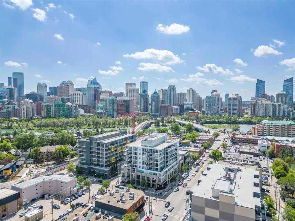 17 13 Street NW Calgary AB T2N1Z1