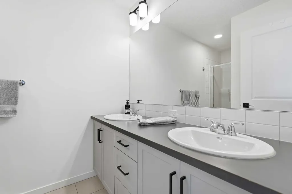 66 Fireside Street Cochrane AB T4C 3C9
