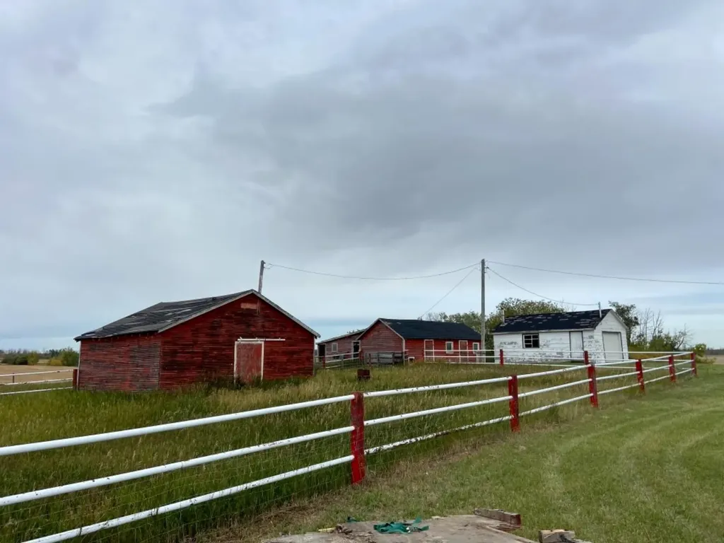 824058 729 Highway Rural Clear Hills County AB T0H 2A0