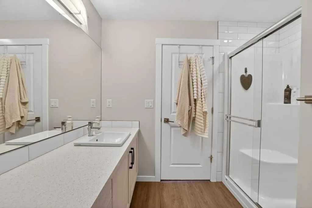 6 Springfield Boulevard Sylvan Lake AB T4S 0S5