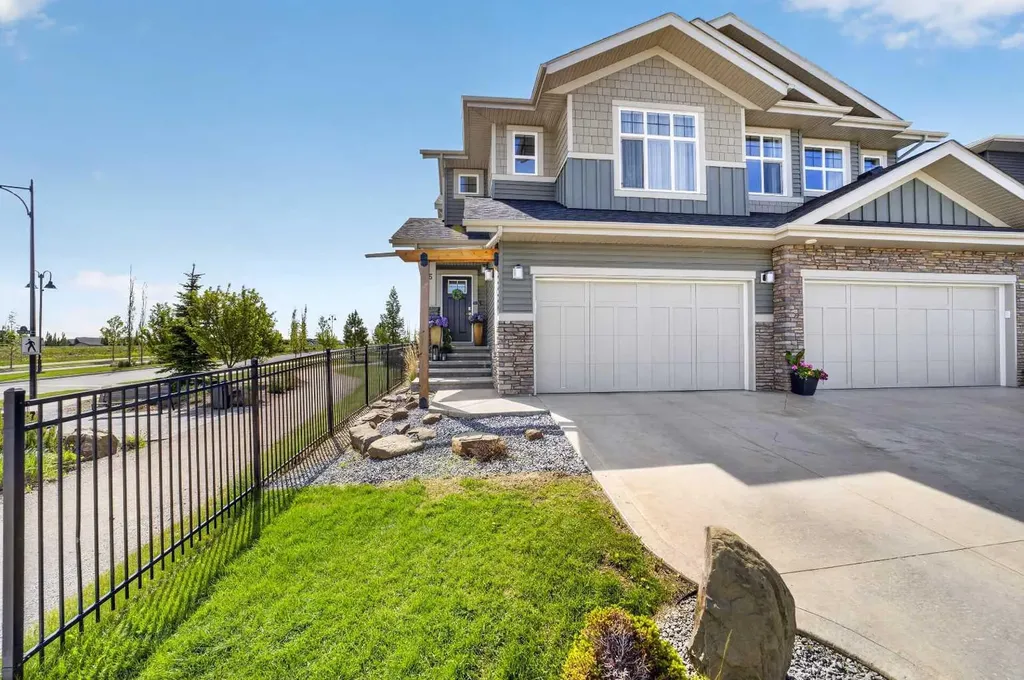 6 Springfield Boulevard Sylvan Lake AB T4S 0S5
