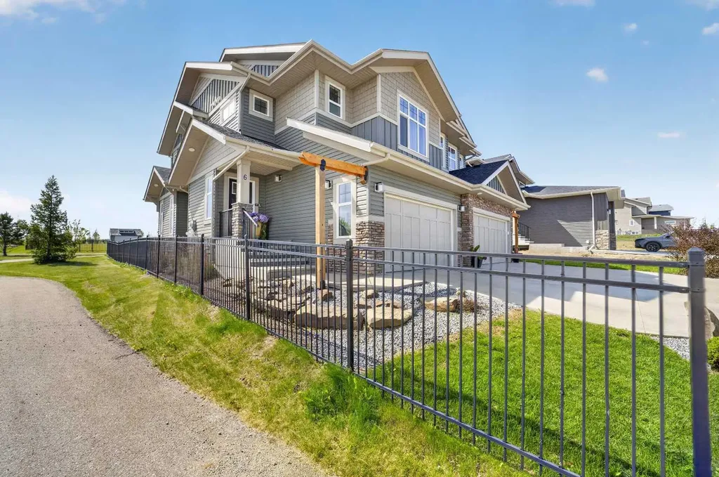 6 Springfield Boulevard Sylvan Lake AB T4S 0S5