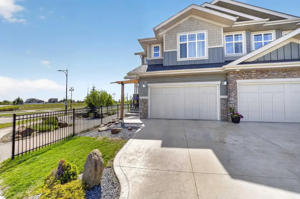 6 Springfield Boulevard Sylvan Lake AB T4S 0S5
