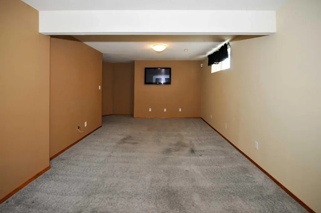 55 Edgewood Drive Camrose AB T4V 4Z3