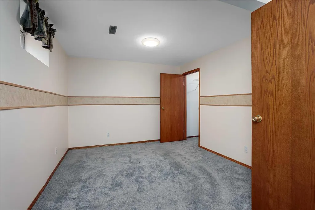 55 Edgewood Drive Camrose AB T4V 4Z3