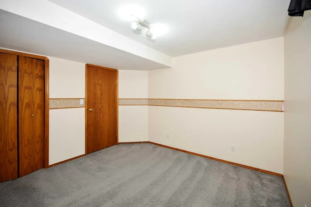55 Edgewood Drive Camrose AB T4V 4Z3