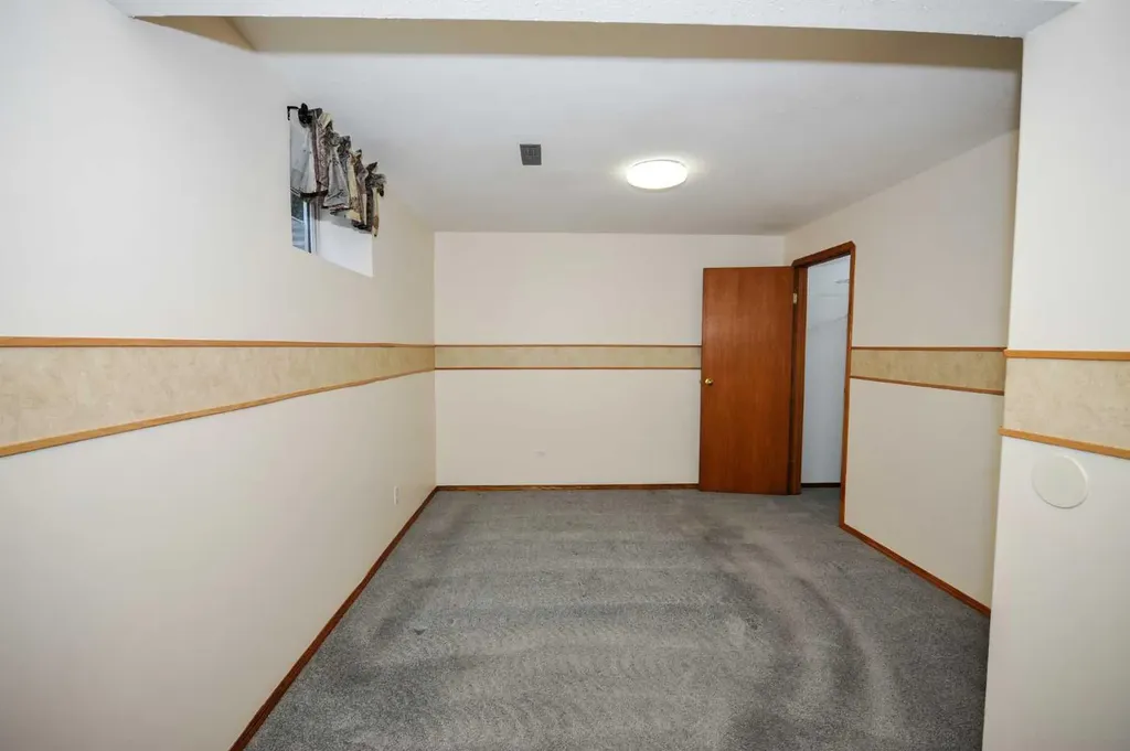 55 Edgewood Drive Camrose AB T4V 4Z3