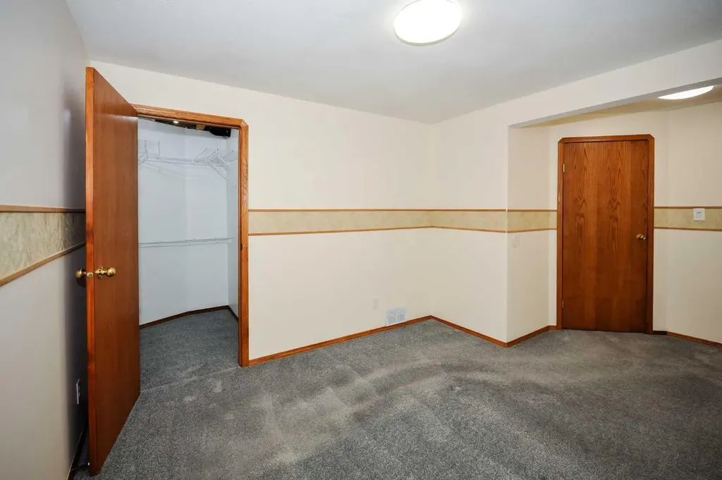 55 Edgewood Drive Camrose AB T4V 4Z3
