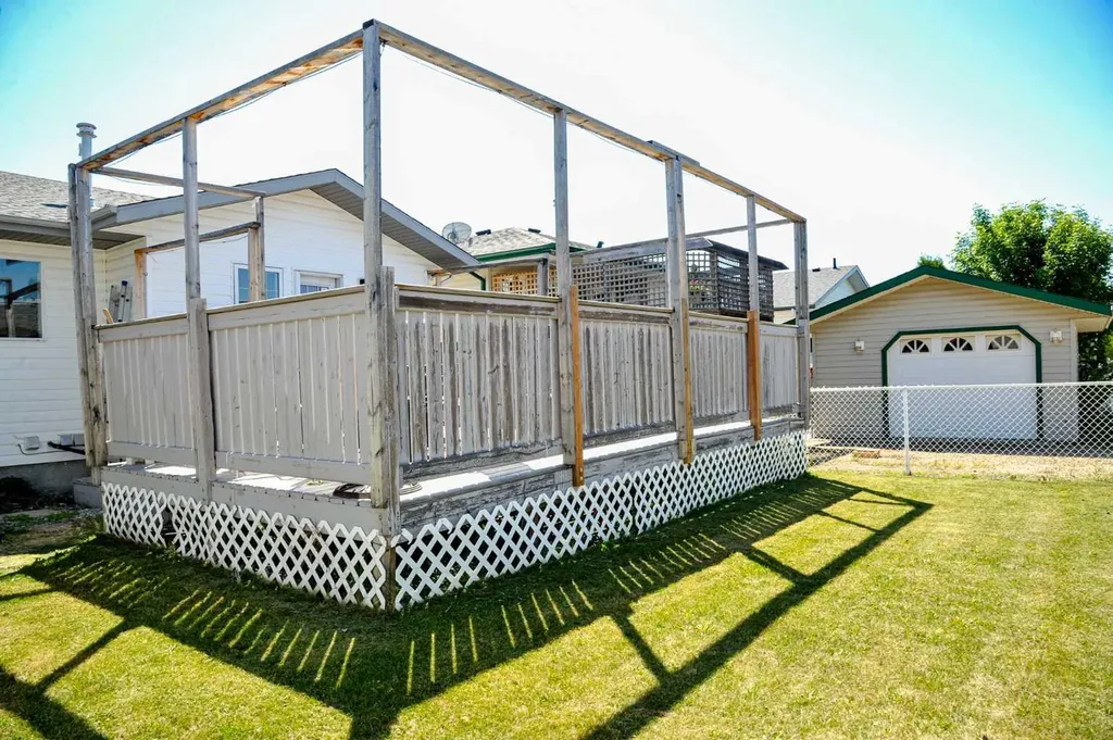 55 Edgewood Drive Camrose AB T4V 4Z3