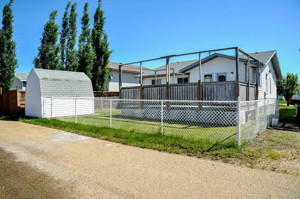 55 Edgewood Drive Camrose AB T4V 4Z3