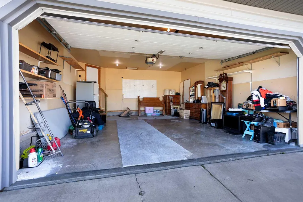 55 Edgewood Drive Camrose AB T4V 4Z3