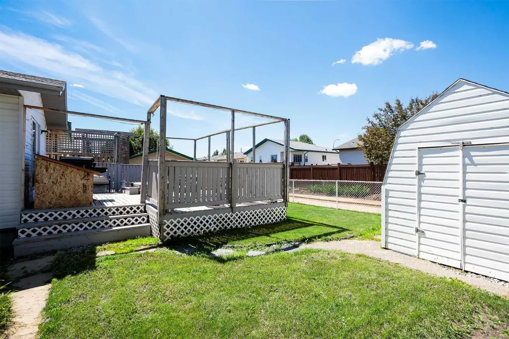 55 Edgewood Drive Camrose AB T4V 4Z3