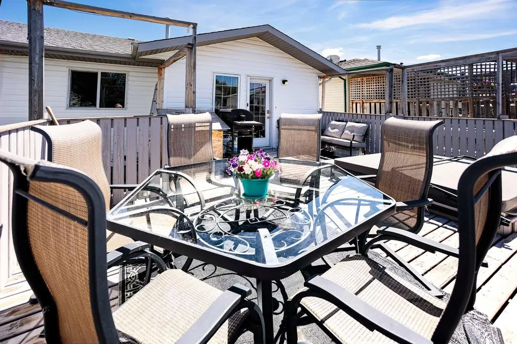 55 Edgewood Drive Camrose AB T4V 4Z3