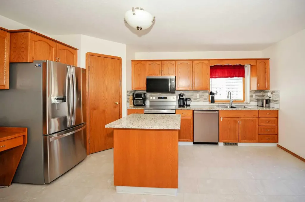 55 Edgewood Drive Camrose AB T4V 4Z3