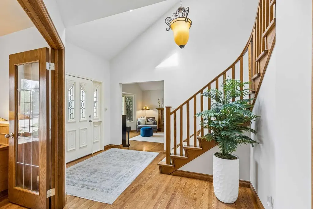 65 Woodpath Terrace SW Calgary AB T2W 5Z5