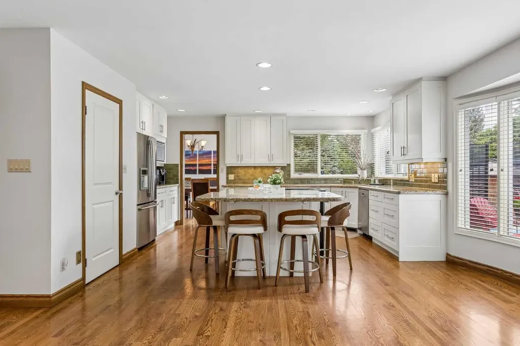 65 Woodpath Terrace SW Calgary AB T2W 5Z5
