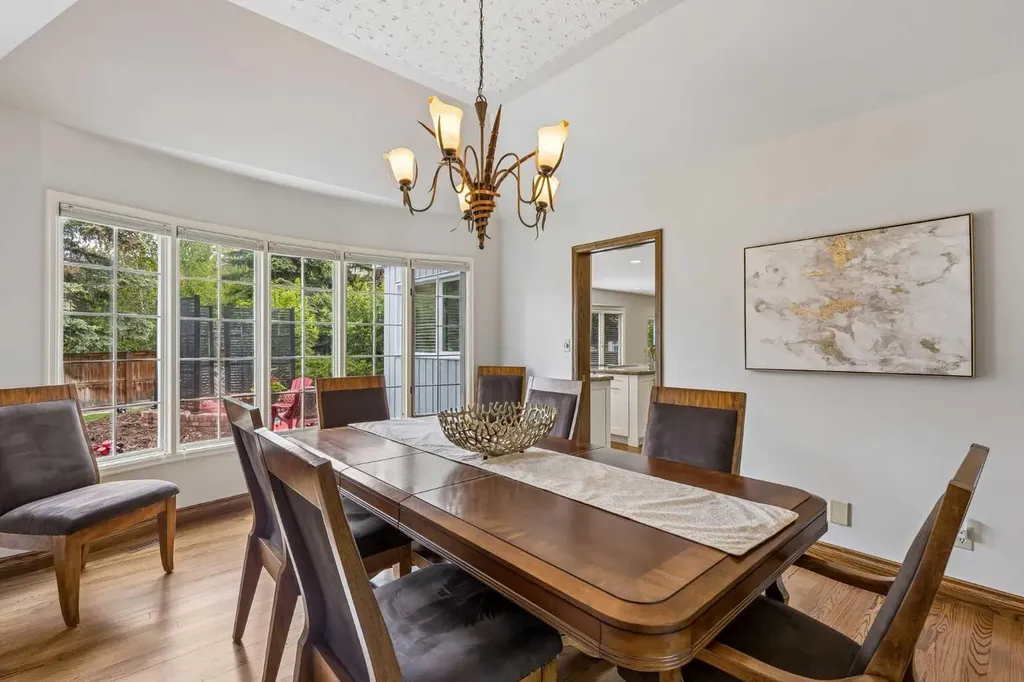 65 Woodpath Terrace SW Calgary AB T2W 5Z5