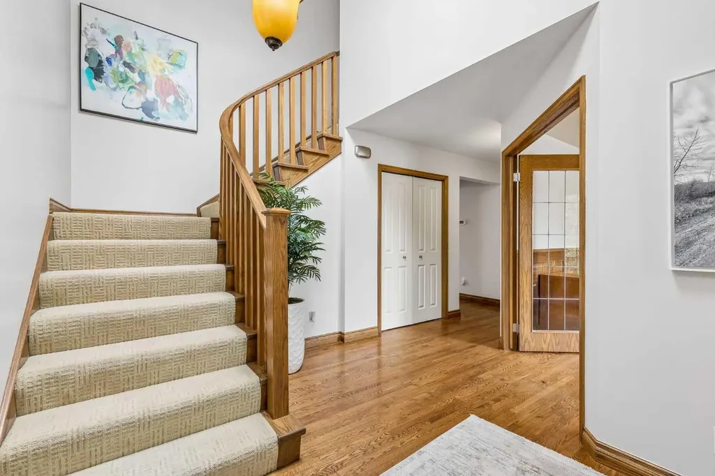 65 Woodpath Terrace SW Calgary AB T2W 5Z5