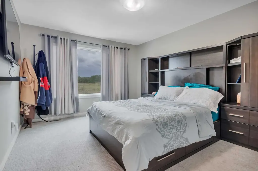 93 Memorial Parkway Rural Red Deer County AB T4E 3C5