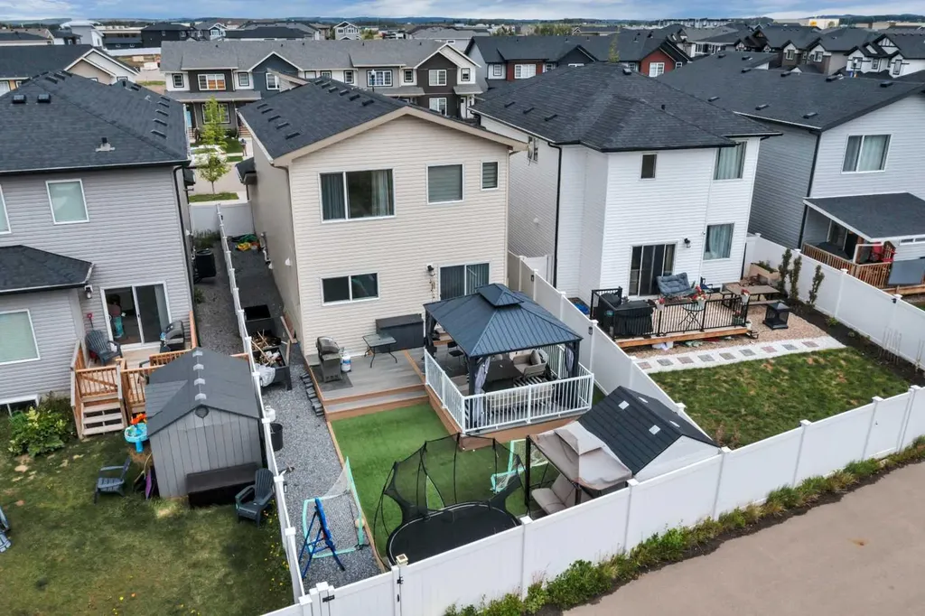 93 Memorial Parkway Rural Red Deer County AB T4E 3C5