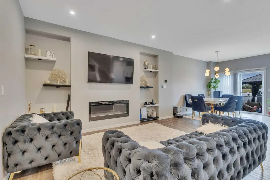 93 Memorial Parkway Rural Red Deer County AB T4E 3C5
