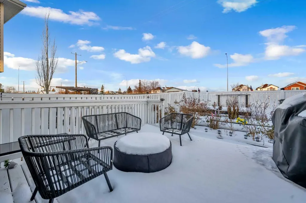 131 Coral Springs Circle NE Calgary AB T3J3P5