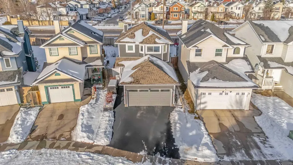 131 Coral Springs Circle NE Calgary AB T3J3P5