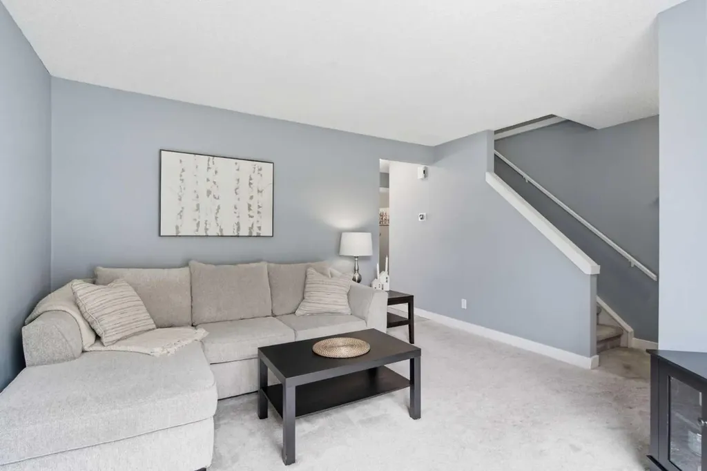 237 Deerpoint Lane SE Calgary AB T2J 6M6