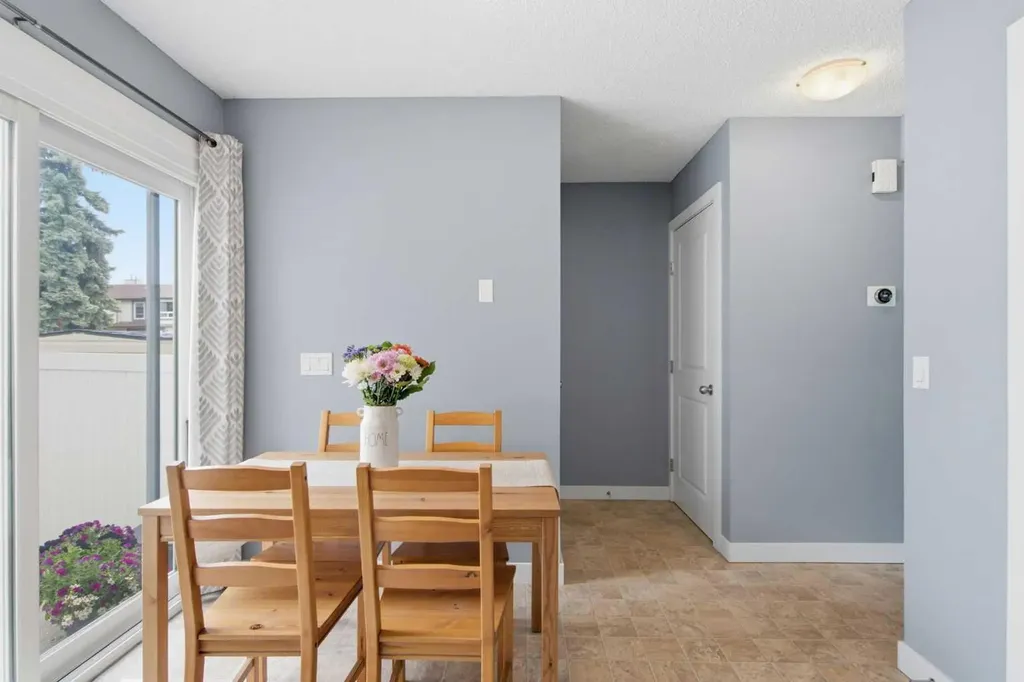 237 Deerpoint Lane SE Calgary AB T2J 6M6