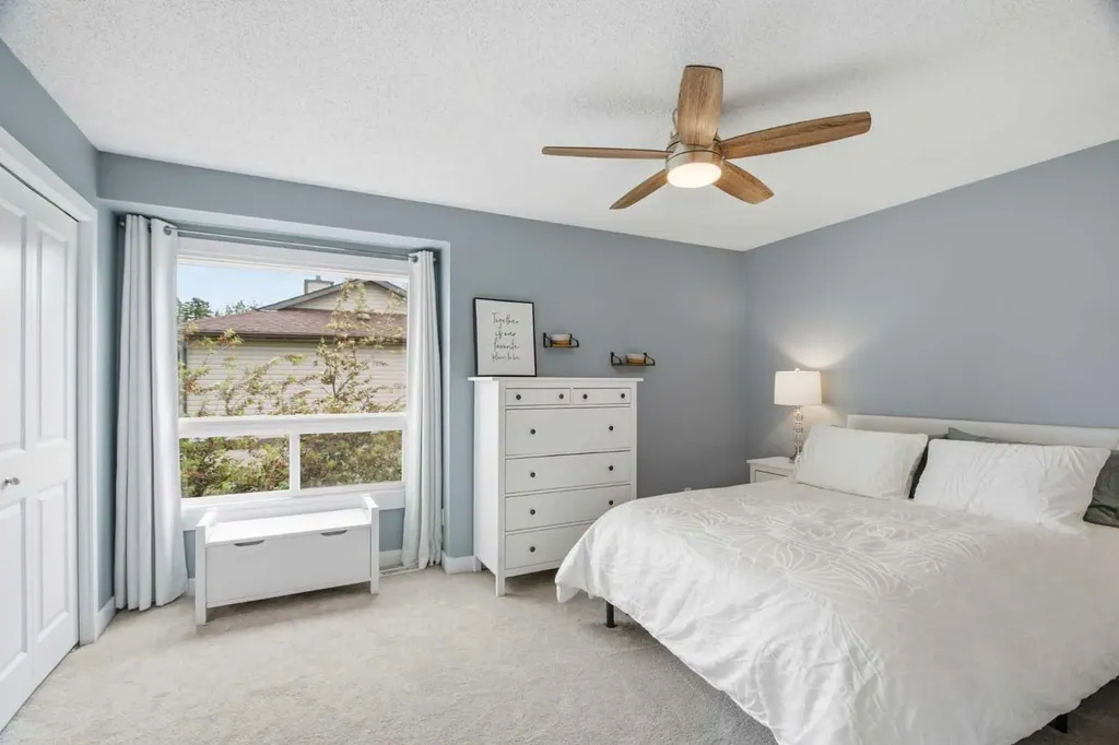 237 Deerpoint Lane SE Calgary AB T2J 6M6