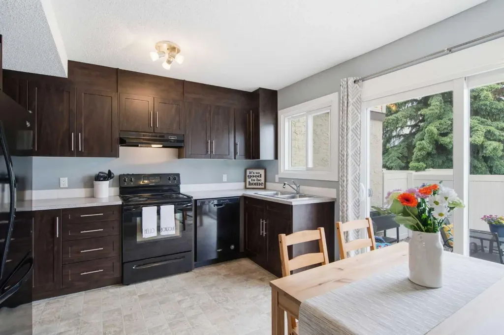 237 Deerpoint Lane SE Calgary AB T2J 6M6