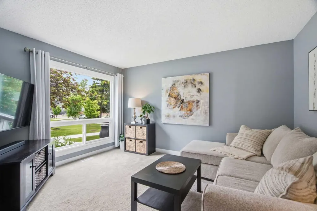 237 Deerpoint Lane SE Calgary AB T2J 6M6
