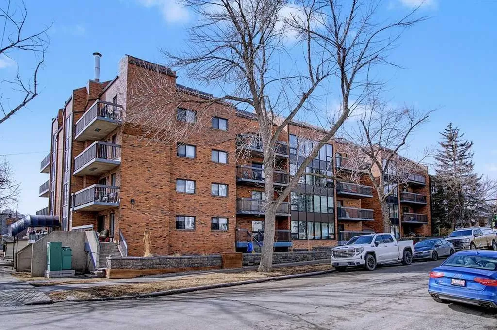 659 4 Avenue NE Calgary AB T2E0J9