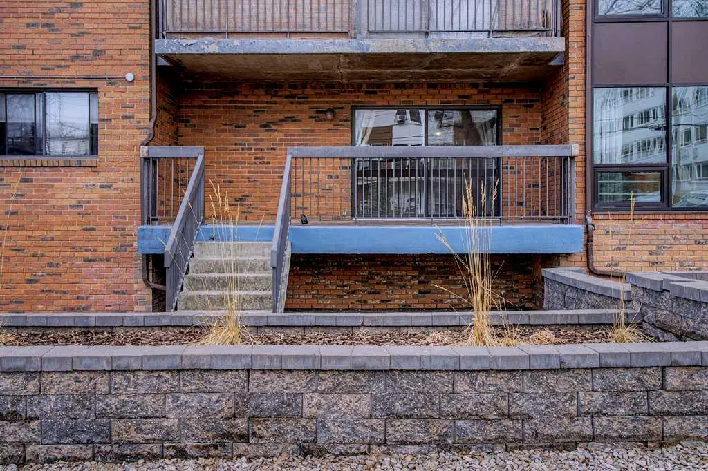 659 4 Avenue NE Calgary AB T2E0J9
