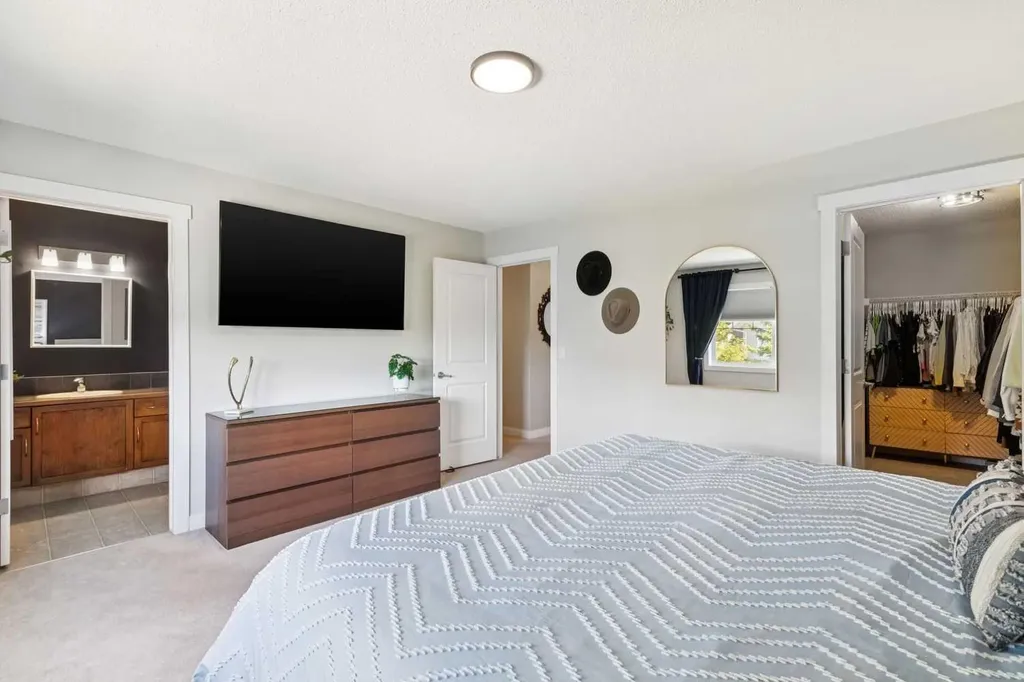 344 Rockyspring Grove NW Calgary AB T3G 0A8